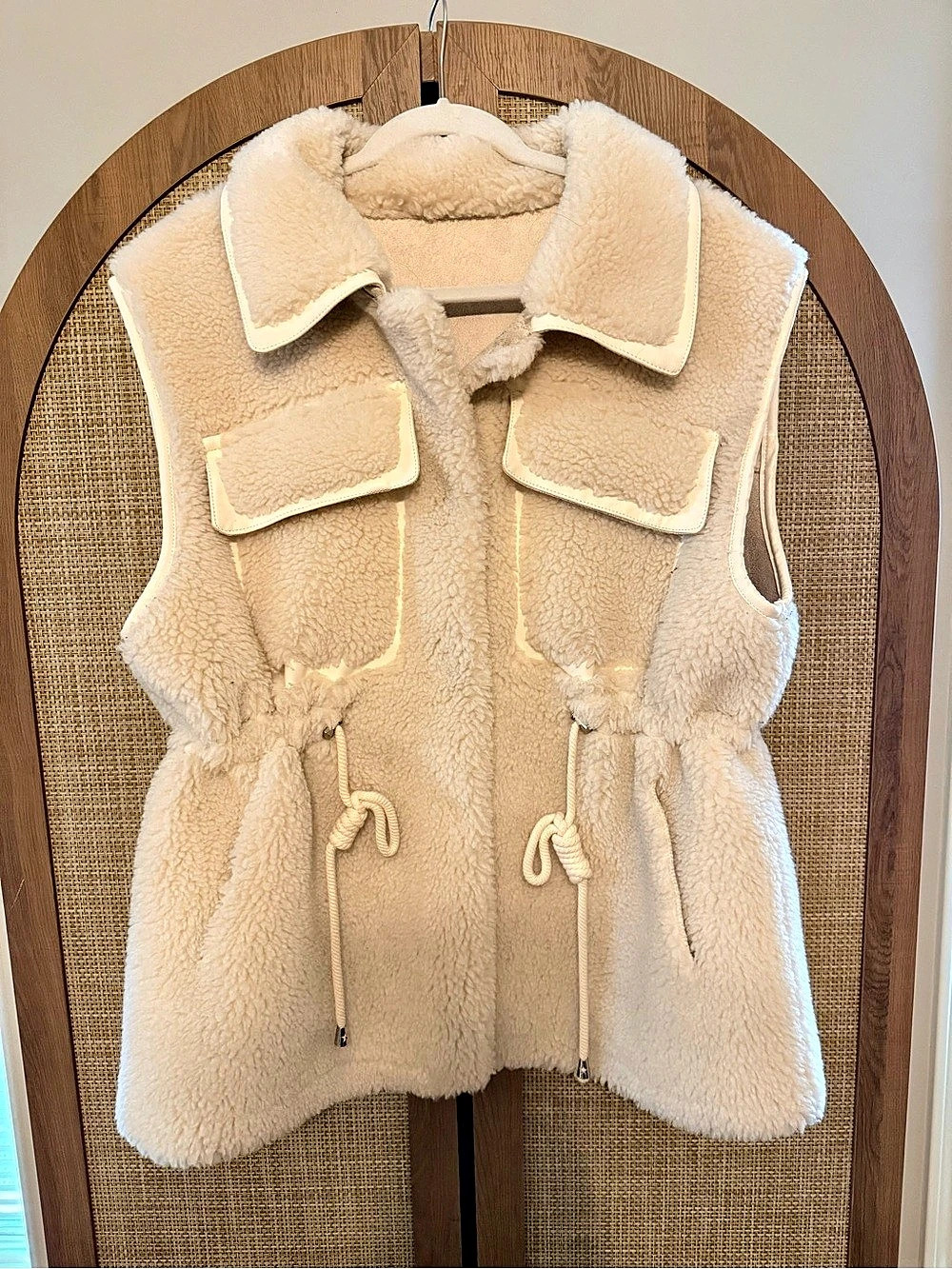 Sherpa Vest in Cream Like New
